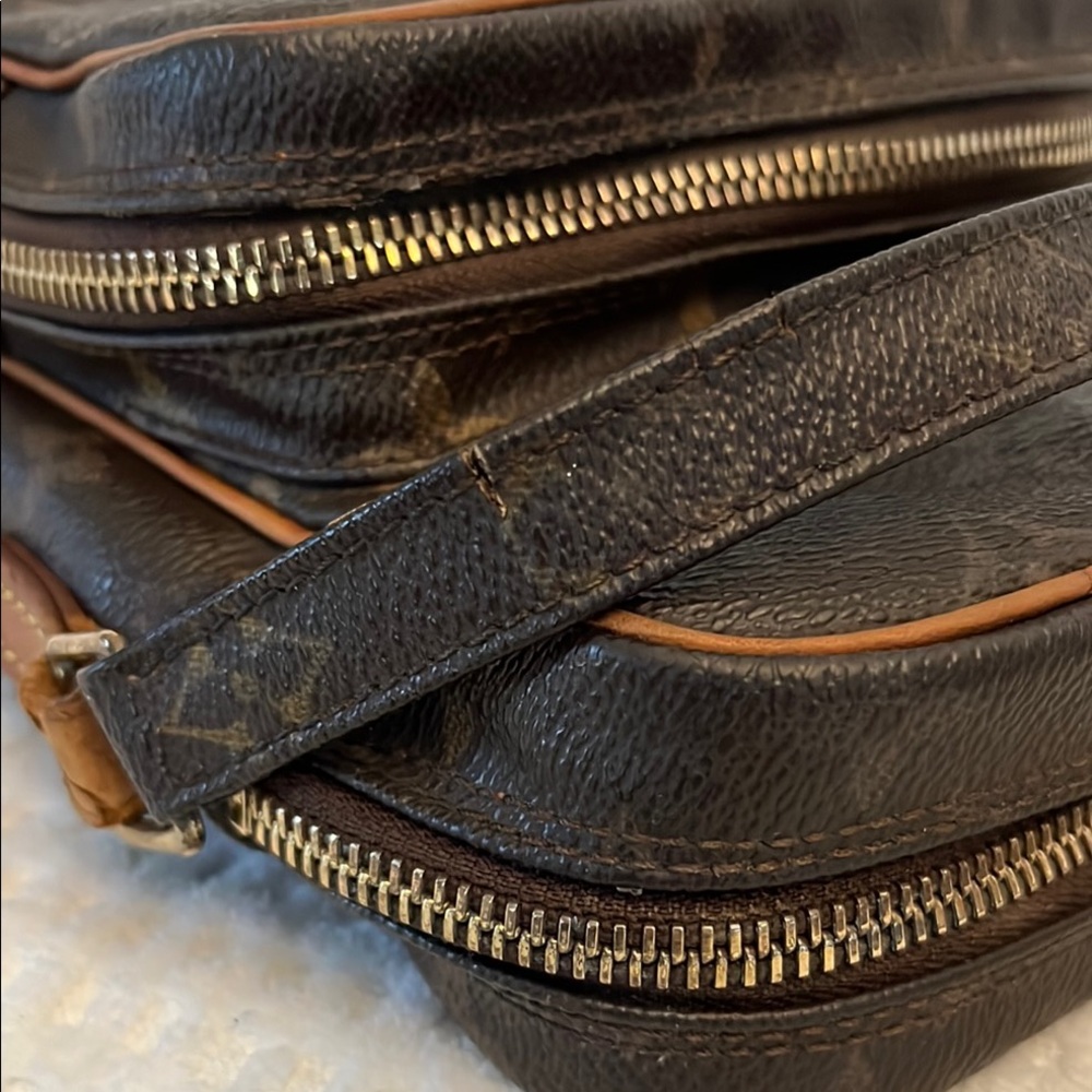 Louis Vuitton Amazon Crossbody Bag - Picture 11 of 14